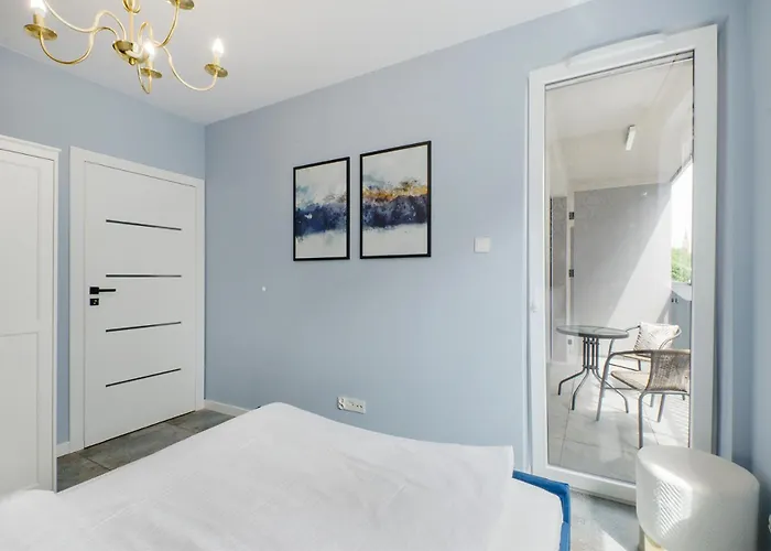 Lumina Lovely 2-room With Balcony Apartment