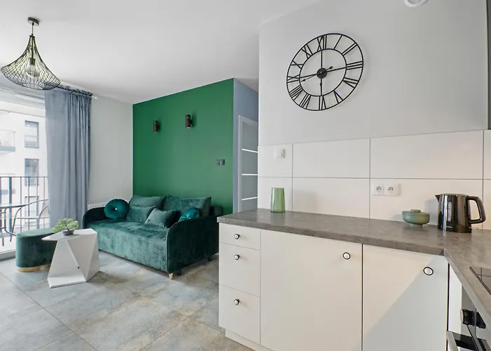 Lumina Lovely 2-room With Balcony