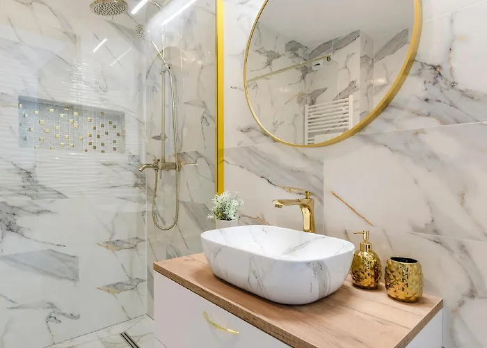 Lumina Lovely 2-room With Balcony *